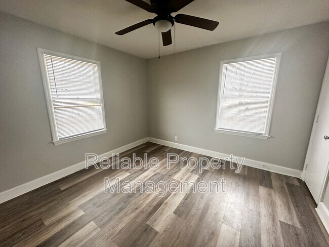 Foto del edificio - 557 N Fayetteville St