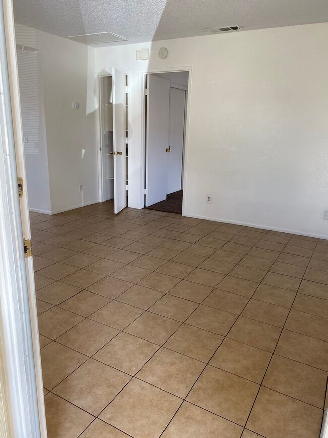 Foto del edificio - 2154 Woodberry Ave