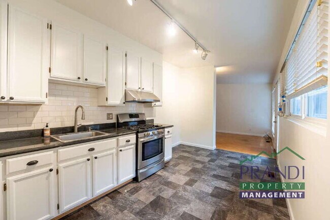 Foto del edificio - 2074 5th Avenue