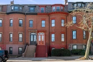 Building Photo - 813 E Broadway