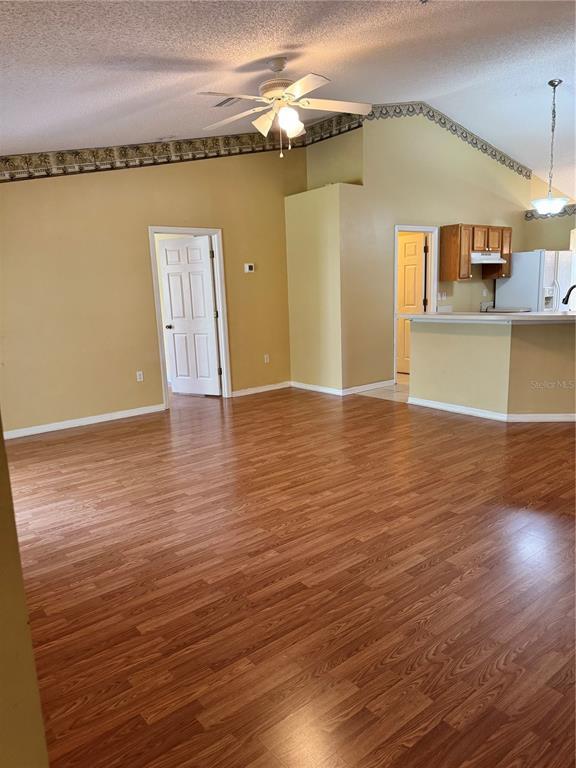 Foto del edificio - 15 Prattwood Ln