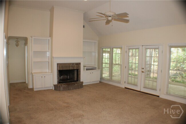 Foto del edificio - 6 Ardsley Ct