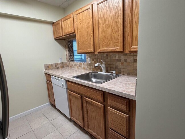 Foto del edificio - 79-14 Rockaway Beach Blvd