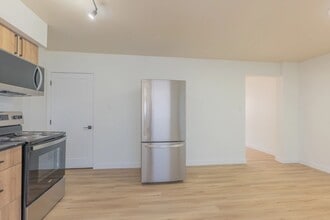 Building Photo - Delton Townhomes