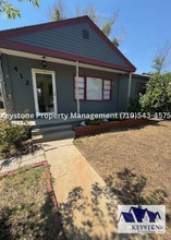 Building Photo - 412 W 27th St