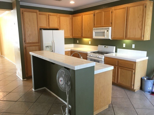 Building Photo - 1175 Sykes Dr
