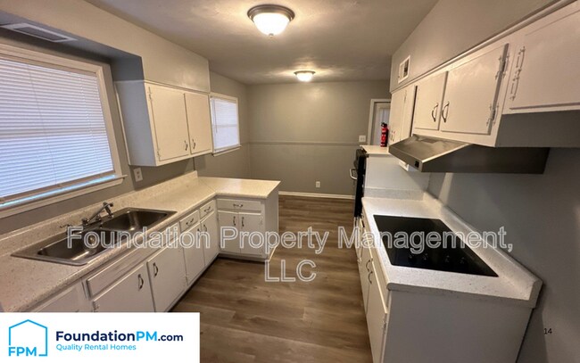 Building Photo - 2582 Capewood Dr