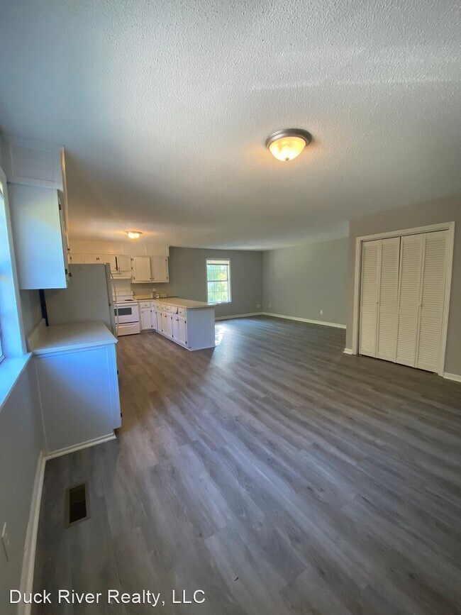 Foto del edificio - 2 br, 1 bath House - 528 Woods Dr Unit B