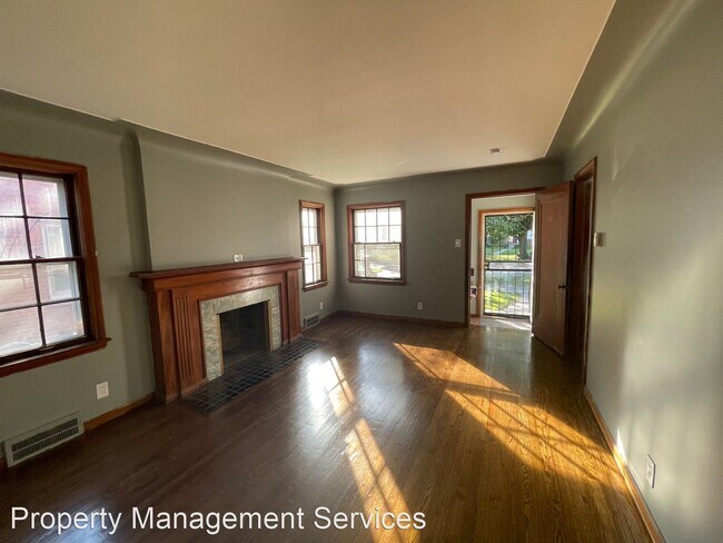 Building Photo - 3 br, 1 bath House - 11808 Whitehill