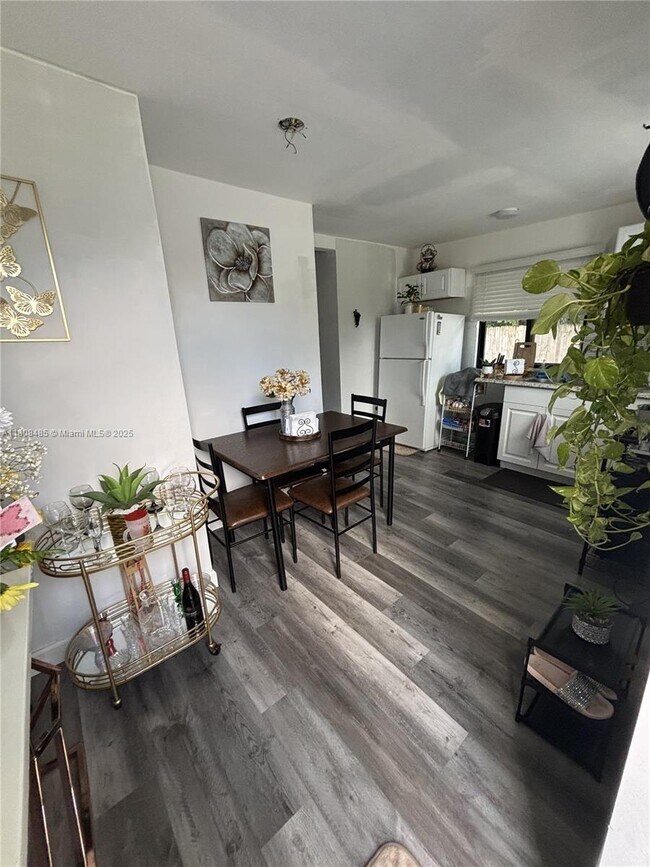 Foto del edificio - 1055 NW 153rd St