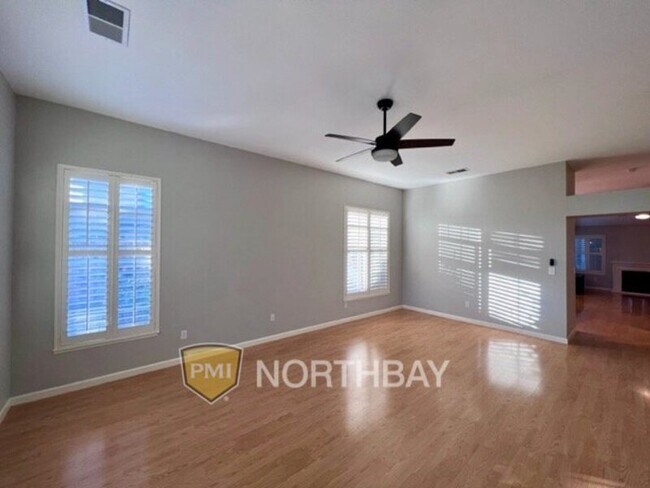 Building Photo - 1465 Wedgewood Ct