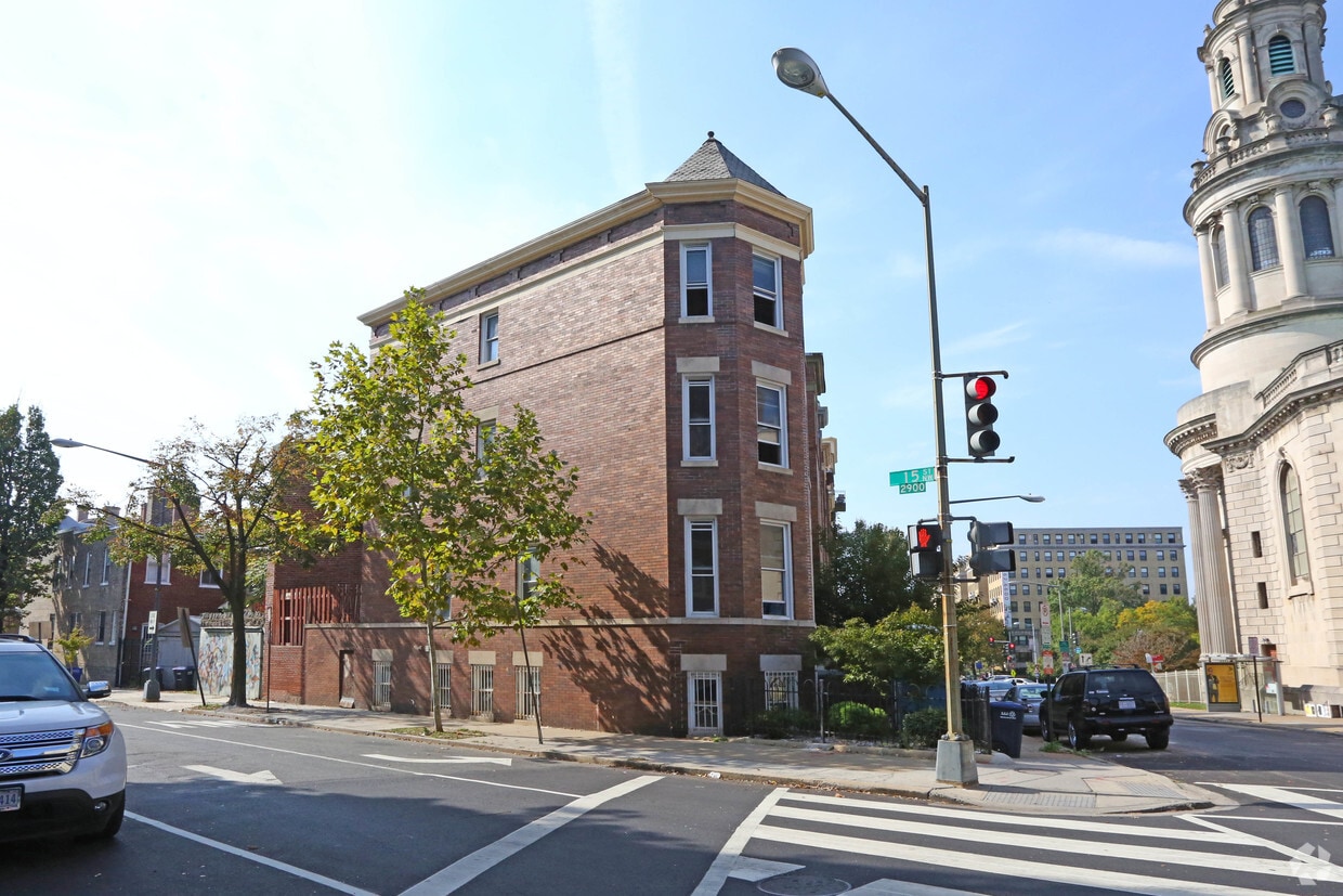 Building Photo - 1500 Columbia Rd NW