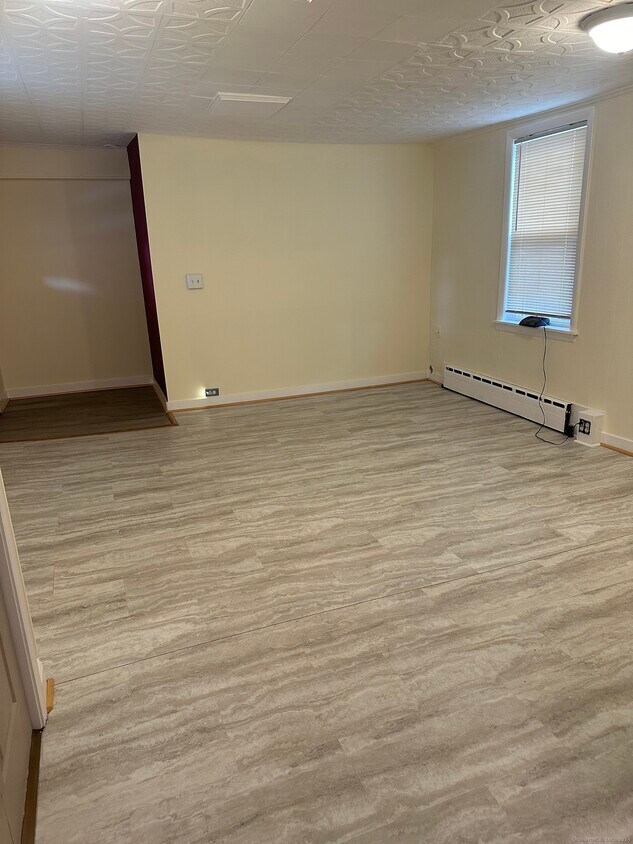 Foto del edificio - 36 S Main St