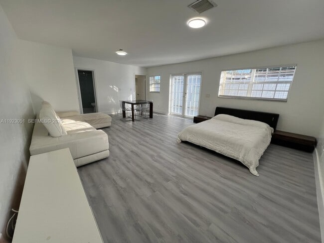 Building Photo - 19122 NW 36th Ave