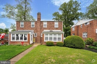 Building Photo - 167 Woodbine Rd