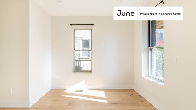 Foto del edificio - Room in Shared 3 bed/2.5 bath home