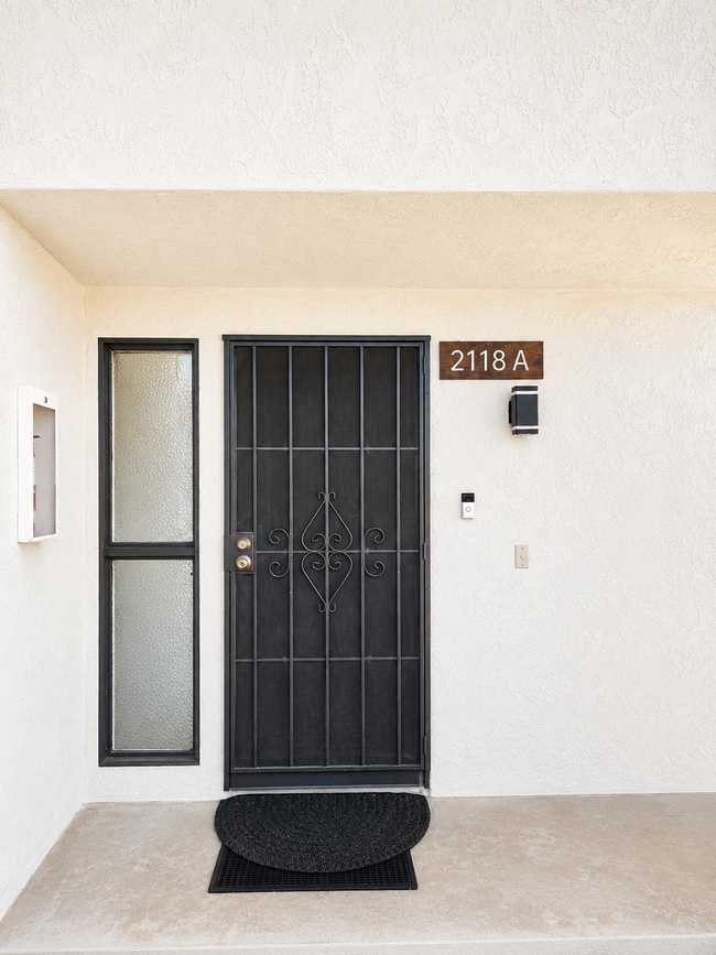 FRONT DOOR - 2118 Obarr Pl