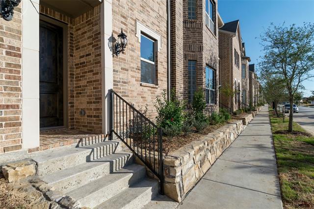 Building Photo - 4232 Riverside Dr