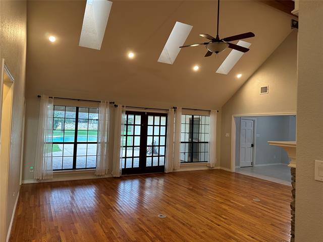 Foto del edificio - 1000 Raven Bend Ct