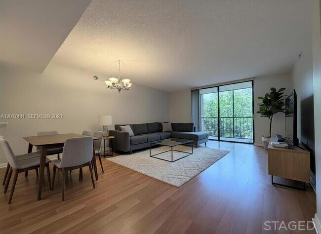 Foto del edificio - 8015 SW 107th Ave