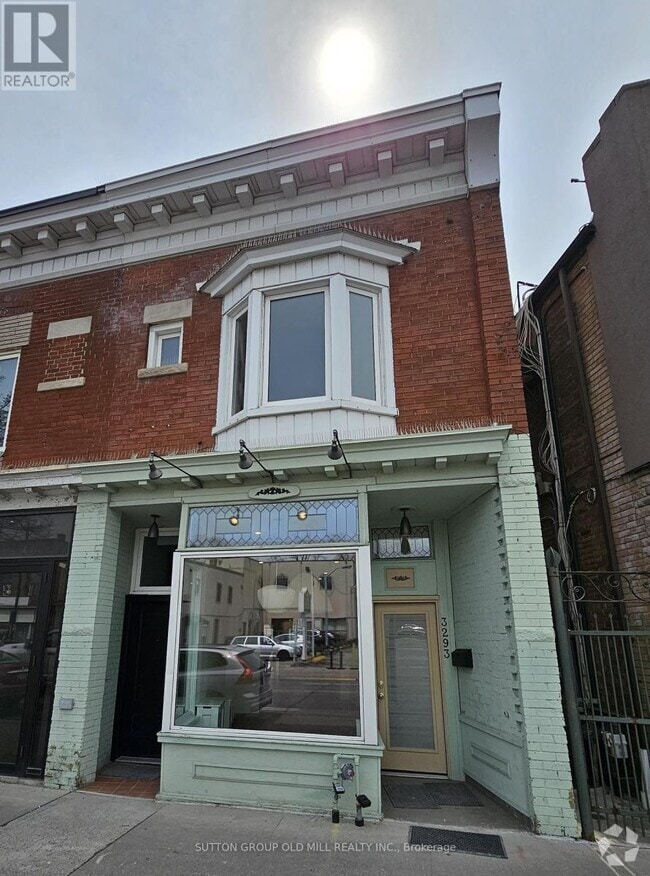 Building Photo - 3293 Dundas St W