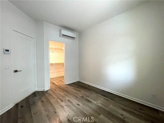 Foto del edificio - 635 S Motif St