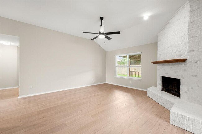 Foto del edificio - 2113 Rosemary Ln