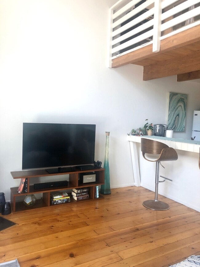Building Photo - 3872 Las Flores Canyon Rd