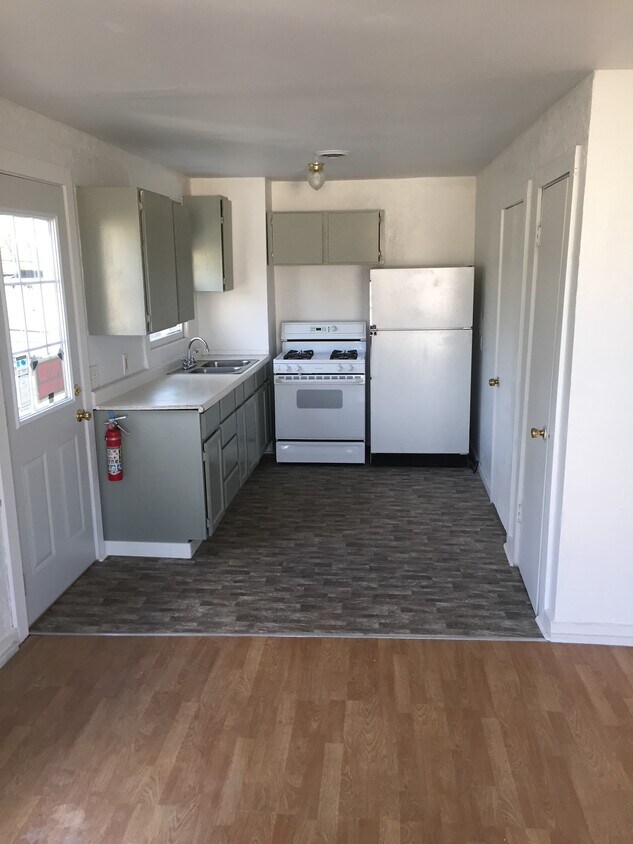 686 Lake Street, Kalamazoo, MI 49001 Townhouse for Rent in Kalamazoo