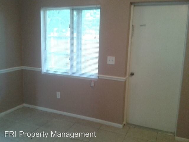 Building Photo - 209 S Moss Rd