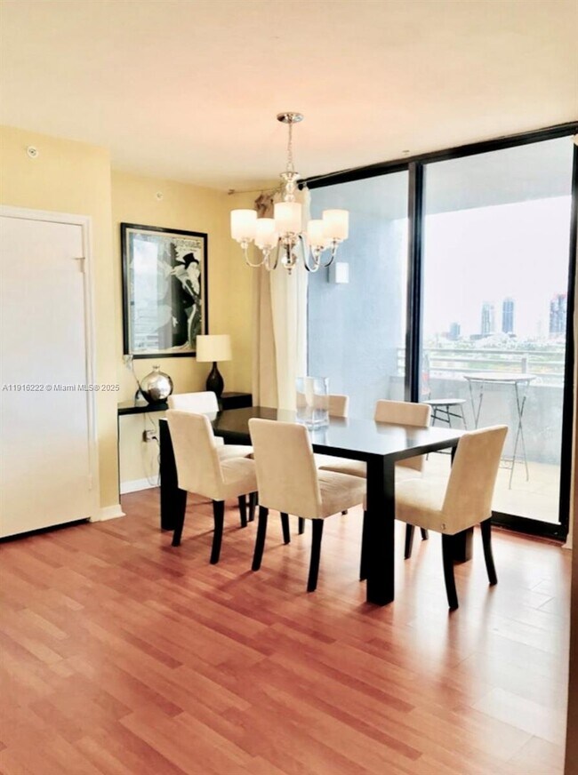 Foto del edificio - 1330 West Ave