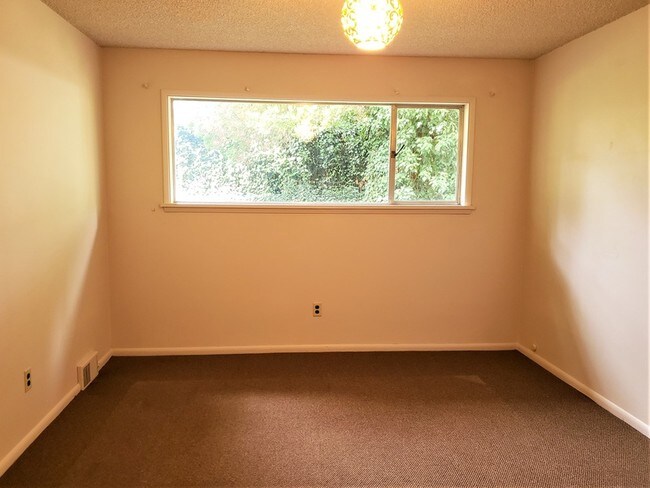 Foto del edificio - 1435 Bellevue Way SE