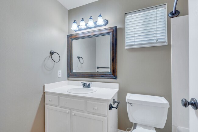 Building Photo - 3276 Sparrowhawk Cir