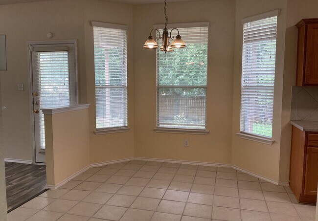 Foto del edificio - 4302 Cessnock Dr
