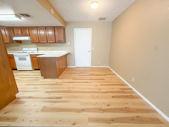 Building Photo - 4036 Mission A