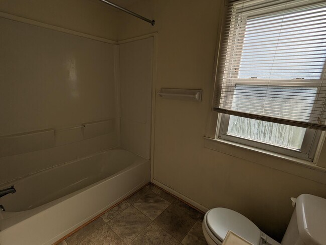 Foto del edificio - 1417 S Bloomington St