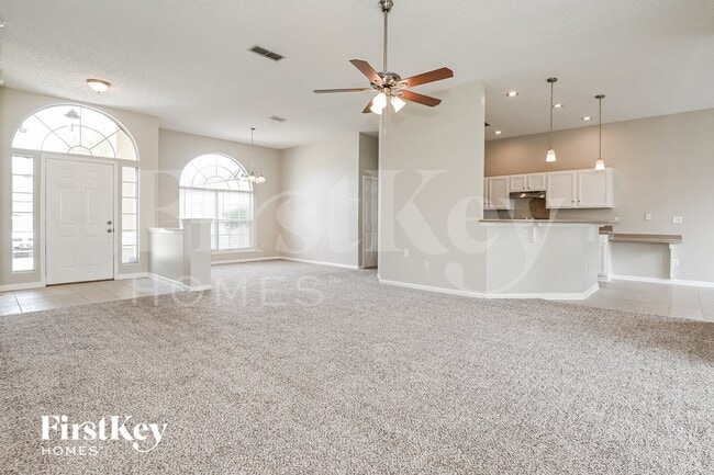 Foto del edificio - 2352 Longmont Dr