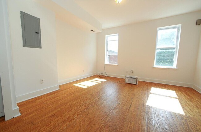 Building Photo - 2018 N 18th St