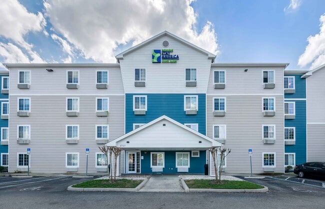 Building Photo - Furnished Studio-Orlando - Sanford - Airport
