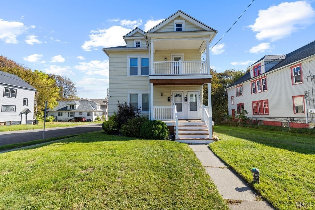 Primary Photo - 403 Valley Dr