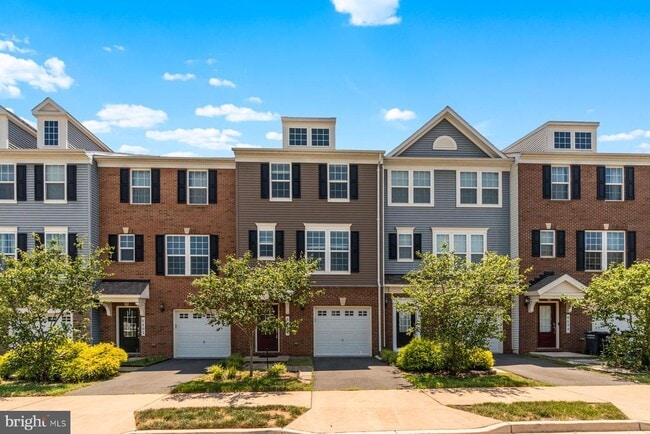 Building Photo - 8405 Girvan Ct