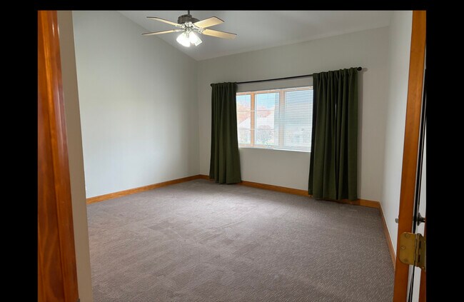 Foto del edificio - 16649 Oak Park Ave