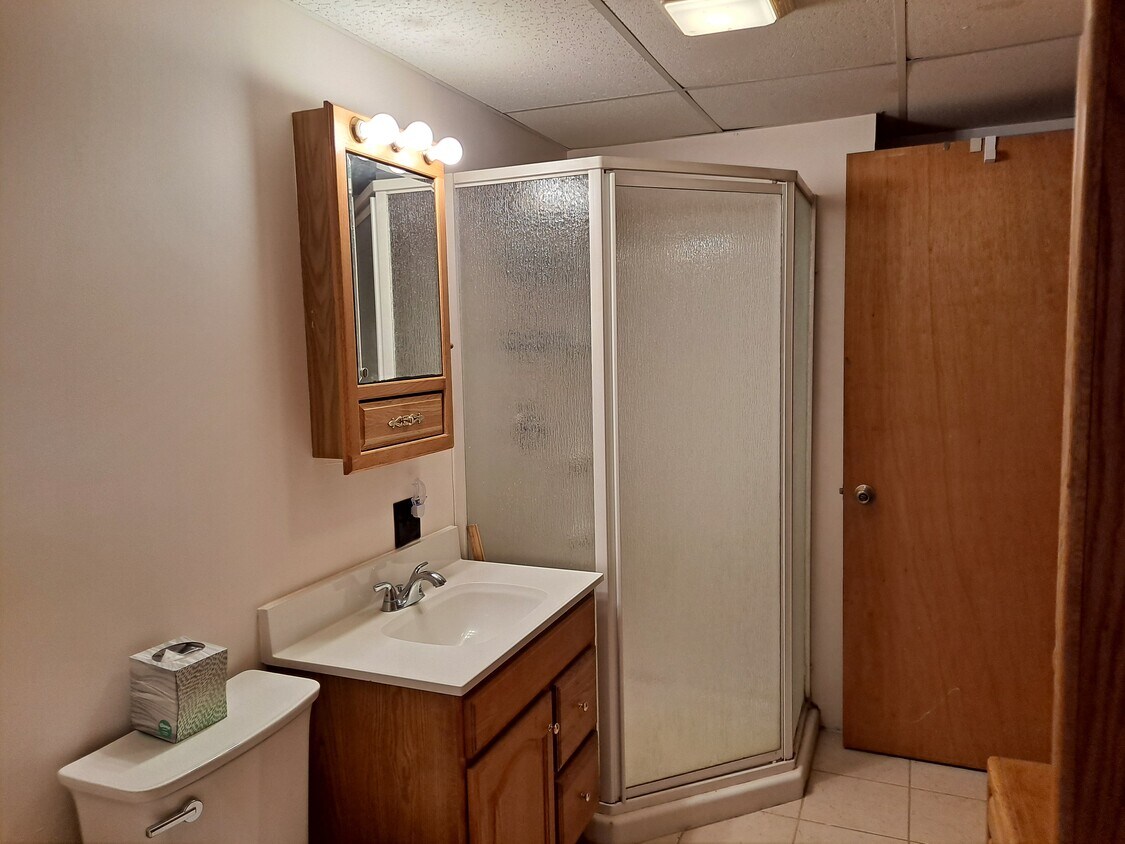 5 Circle Dr Unit Apartment, Algonquin, IL 60102 Apartments in