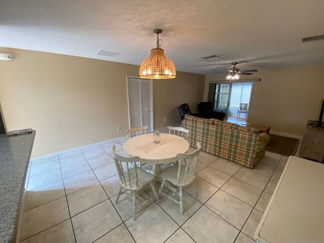 Foto del edificio - SEASONAL RENTAL or ANNUAL LEASE in The Village of Duval 2 Beds, 2 Bath + den home, Pets OK.