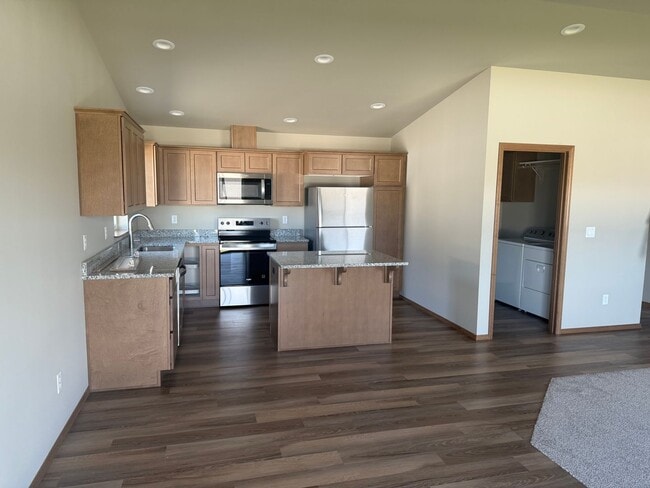 Building Photo - New Construction 3 bed, 2 bath!