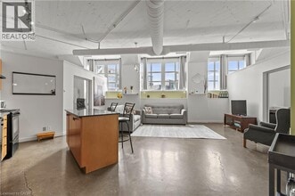 Building Photo - 308 King St W