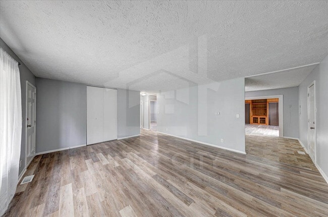 Building Photo - 4007 Downes Dr