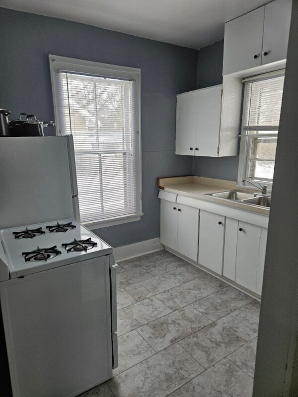 Foto del edificio - 842 Capital Ave NE