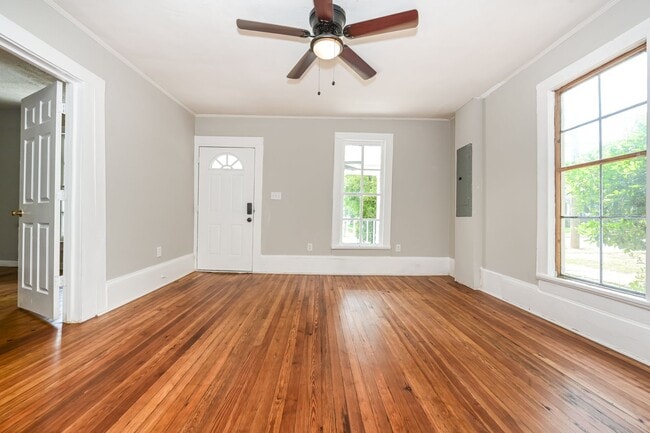 Building Photo - Spacious Pet-Friendly 3BR Home for Rent in Griffin, GA