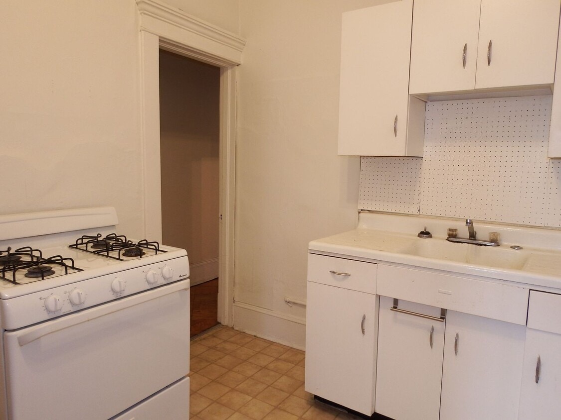 Foto principal - 3040 St Paul St